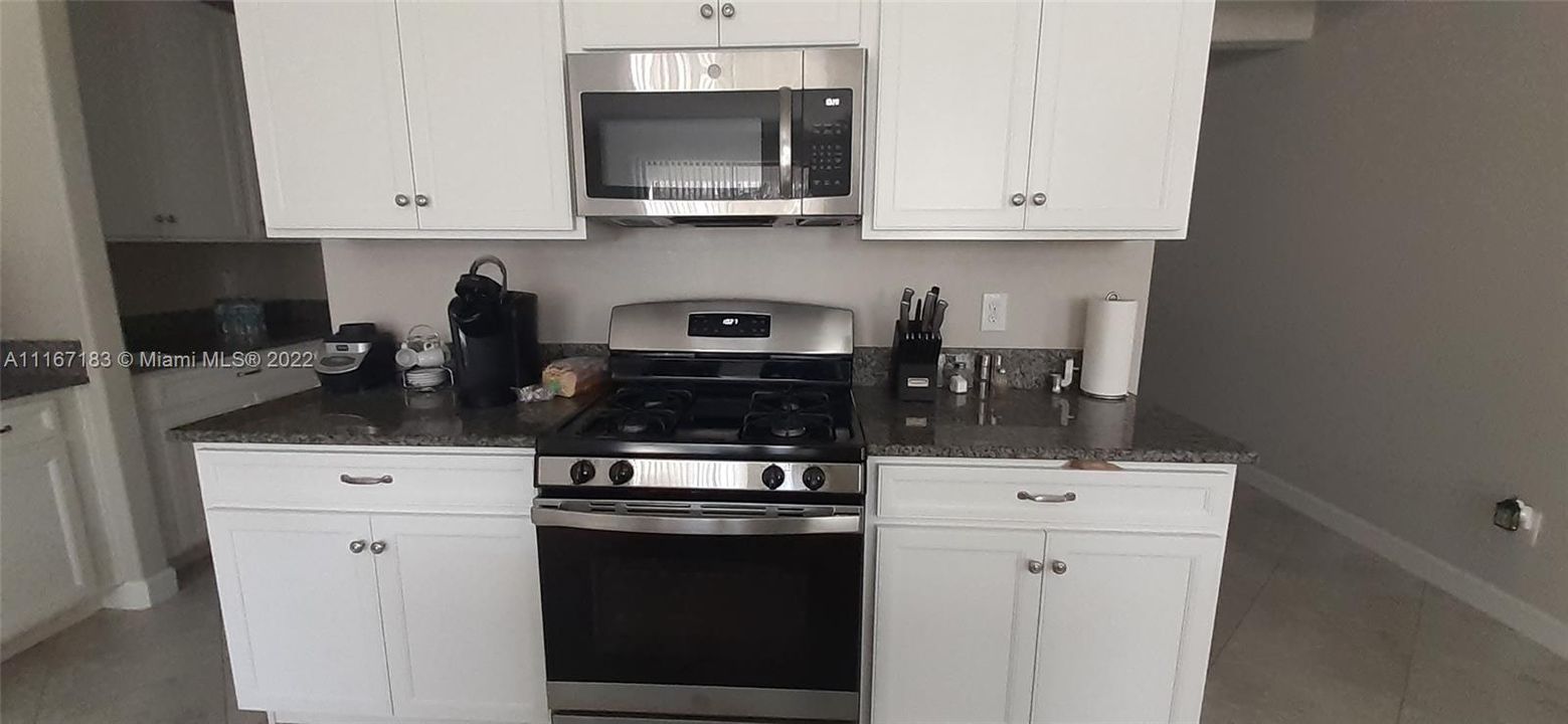 Недавно продано: $520,000 (4 спален, 3 ванн, 0 Квадратных фут)