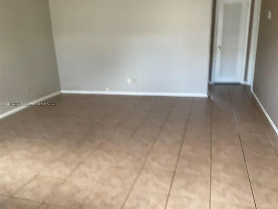 最近租的: $1,499 (1 贝兹, 1 浴室, 700 平方英尺)