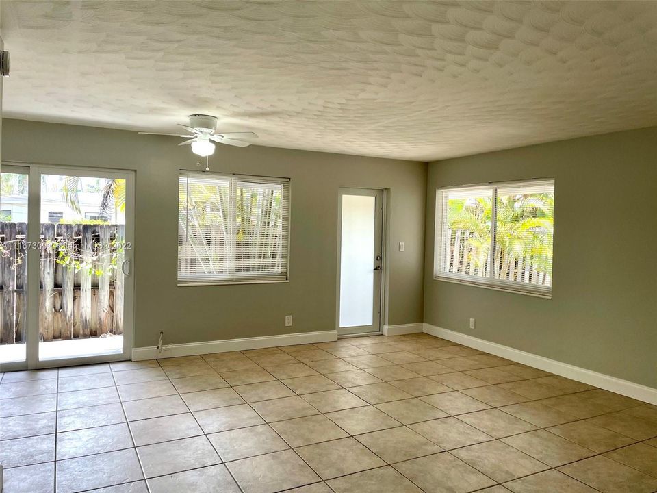 Недавно продано: $1,295,000 (0 спален, 0 ванн, 2711 Квадратных фут)