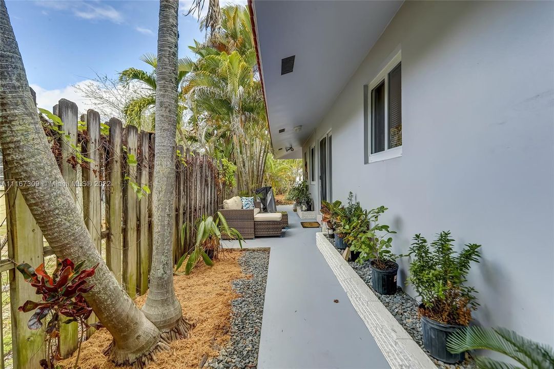 Недавно продано: $1,295,000 (0 спален, 0 ванн, 2711 Квадратных фут)