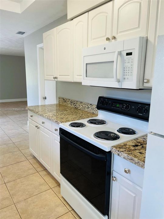 Недавно продано: $1,295,000 (0 спален, 0 ванн, 2711 Квадратных фут)