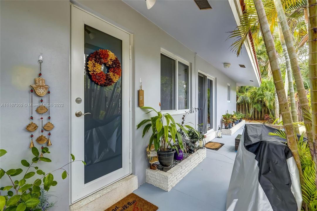 Unit 4 Front door 3BD 2BH