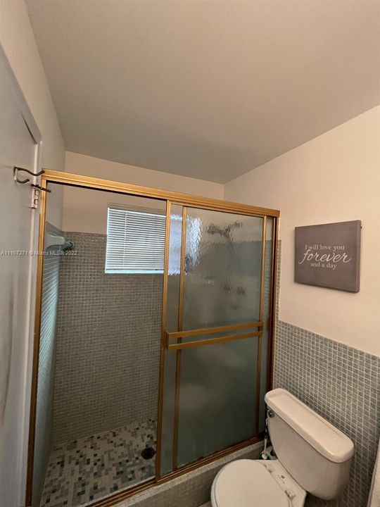 Недавно продано: $390,000 (3 спален, 2 ванн, 1402 Квадратных фут)