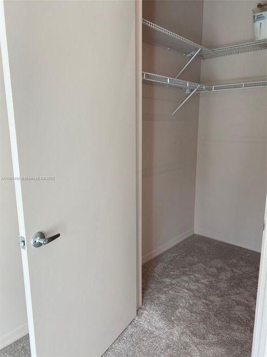 Recently Rented: $3,300 (1 beds, 1 baths, 806 Square Feet)