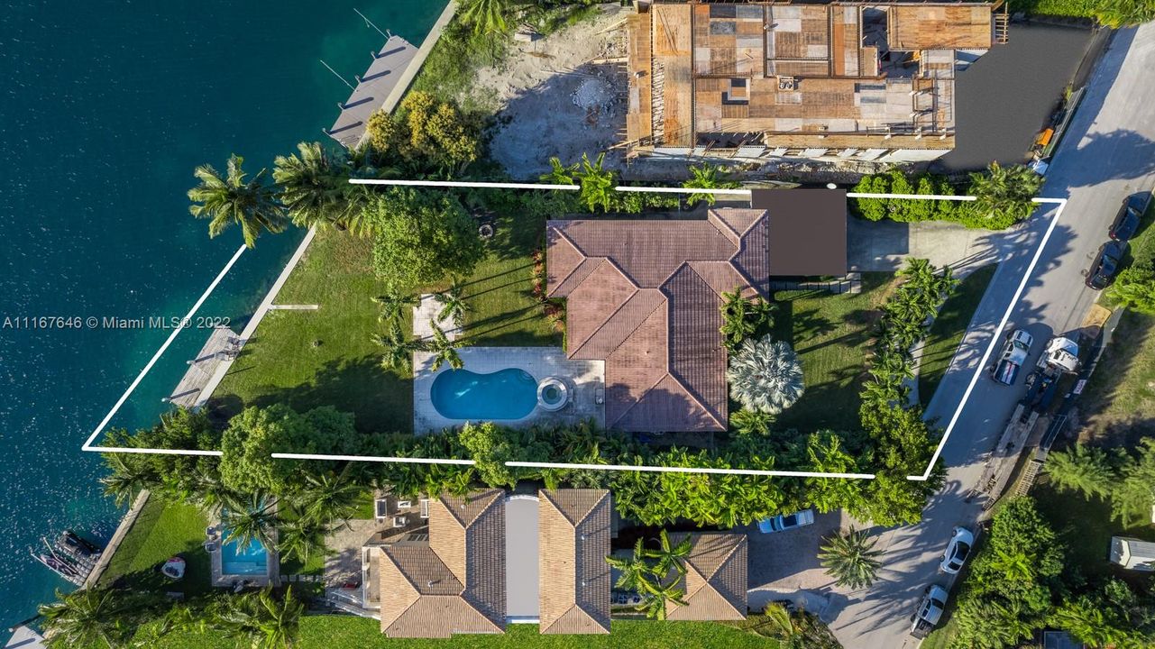 Recently Sold: $9,900,000 (4 beds, 4 baths, 2583 Square Feet)