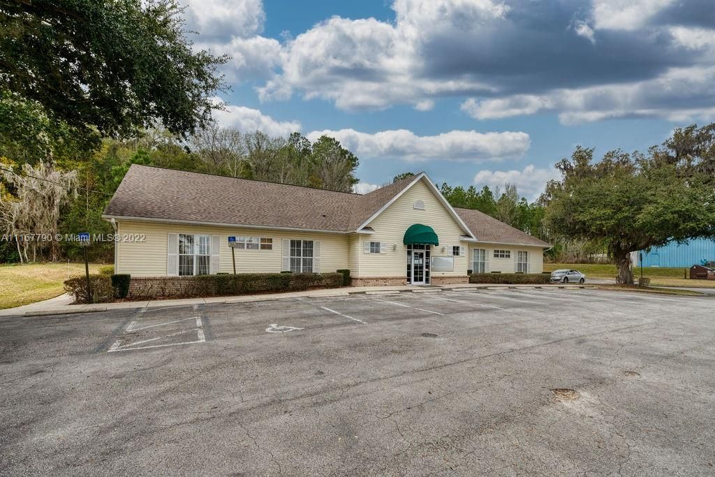 Recently Sold: $1,100,000 (0 beds, 0 baths, 0 Square Feet)