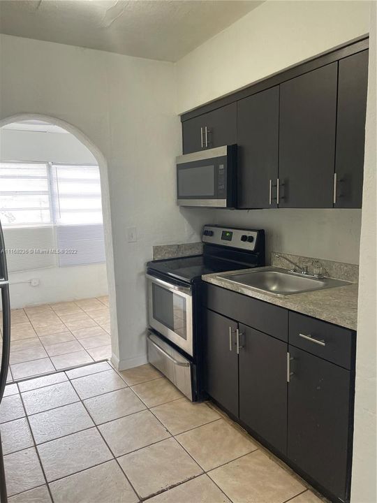 Recently Rented: $1,700 (2 beds, 1 baths, 1476 Square Feet)