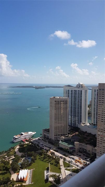 Recently Rented: $5,700 (2 beds, 2 baths, 1357 Square Feet)