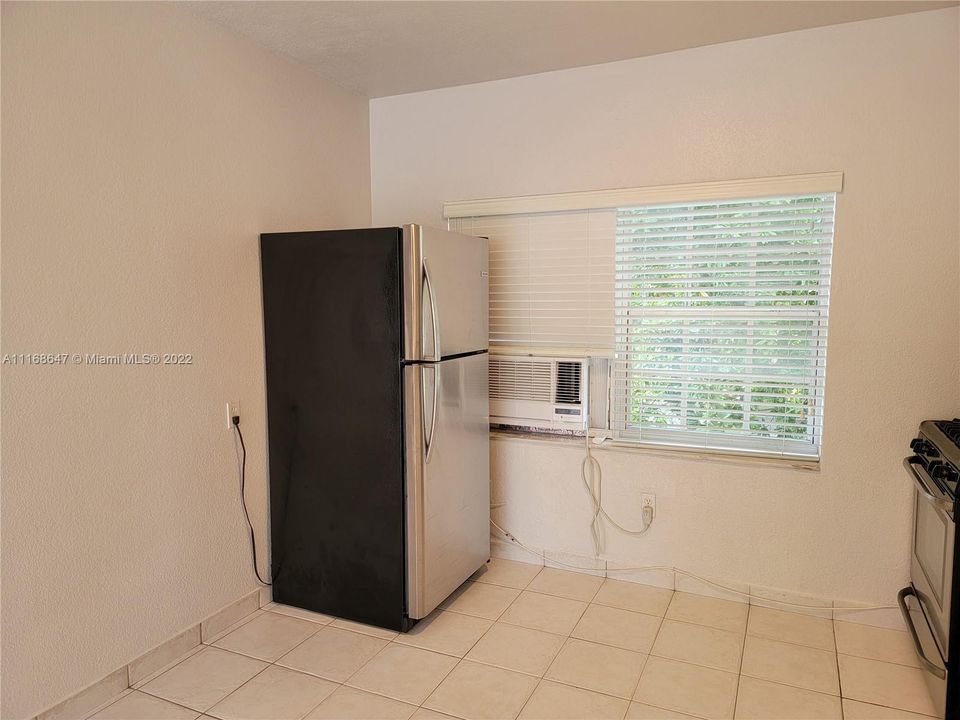 Recently Sold: $139,900 (1 beds, 1 baths, 490 Square Feet)