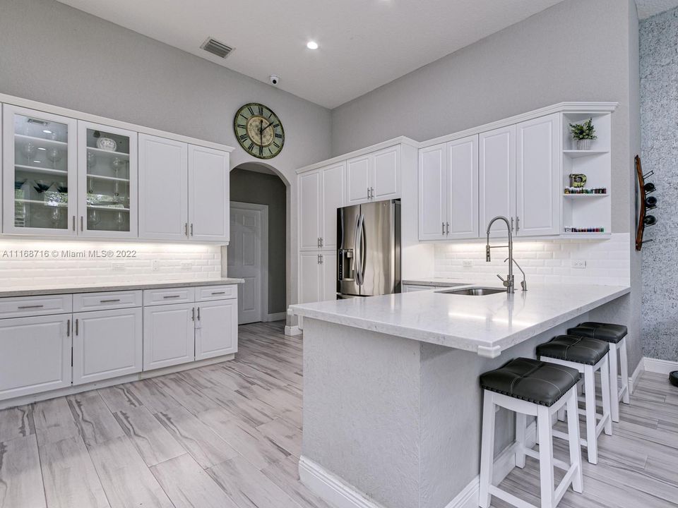 Vendido Recientemente: $995,000 (5 camas, 3 baños, 3024 Pies cuadrados)