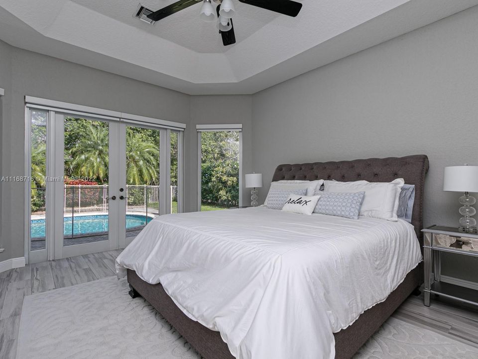 Vendido Recientemente: $995,000 (5 camas, 3 baños, 3024 Pies cuadrados)
