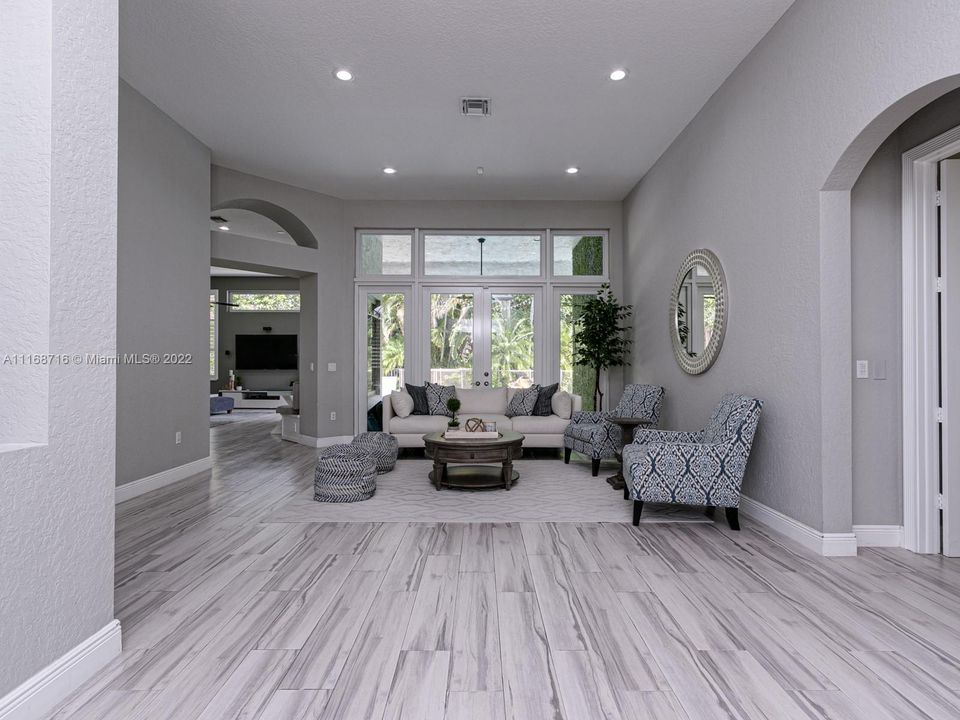 Vendido Recientemente: $995,000 (5 camas, 3 baños, 3024 Pies cuadrados)