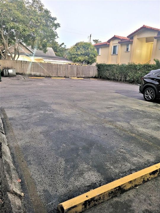 Back Shopping Parking.