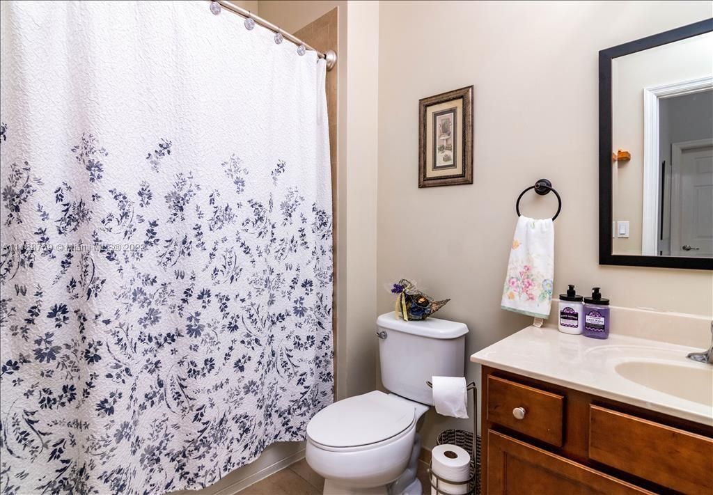 Недавно продано: $425,000 (3 спален, 2 ванн, 1768 Квадратных фут)