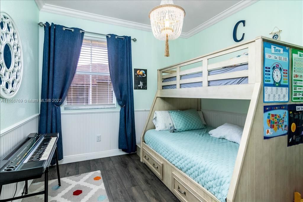 Недавно продано: $425,000 (3 спален, 2 ванн, 1768 Квадратных фут)