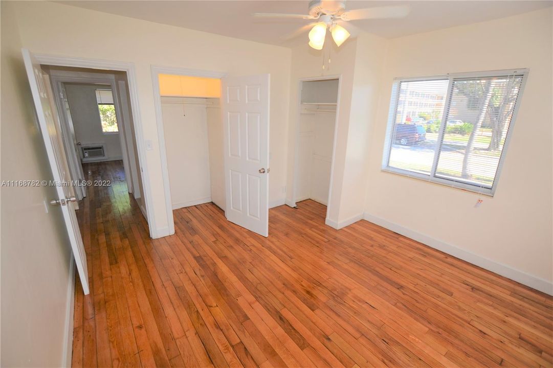 Recently Rented: $1,600 (2 beds, 1 baths, 1100 Square Feet)