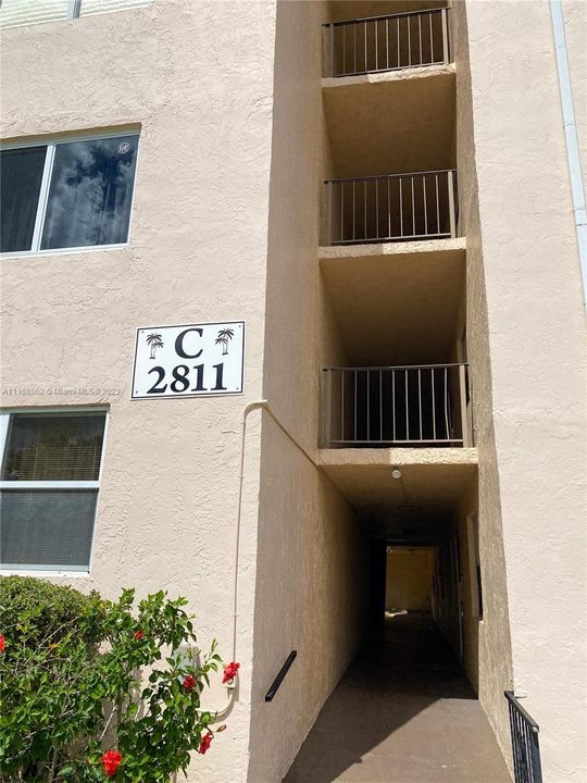Recently Sold: $65,000 (1 beds, 1 baths, 748 Square Feet)
