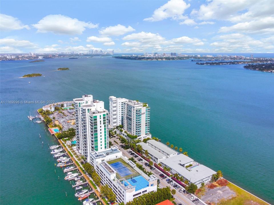 Recently Sold: $1,750,000 (3 beds, 3 baths, 1910 Square Feet)