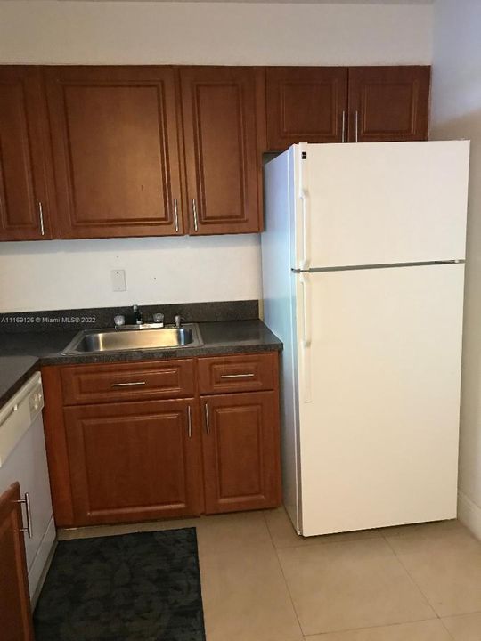 Recently Rented: $1,800 (1 beds, 1 baths, 810 Square Feet)