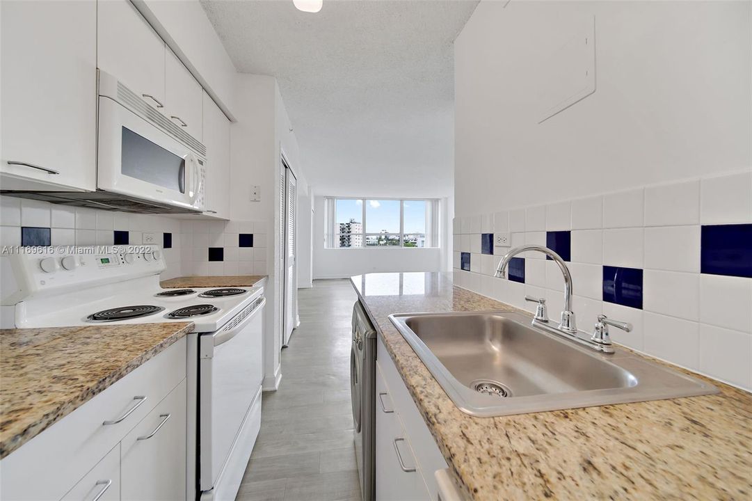 Recently Rented: $2,358 (0 beds, 1 baths, 504 Square Feet)