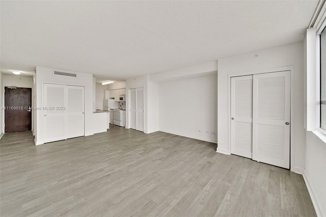 Recently Rented: $2,358 (0 beds, 1 baths, 504 Square Feet)