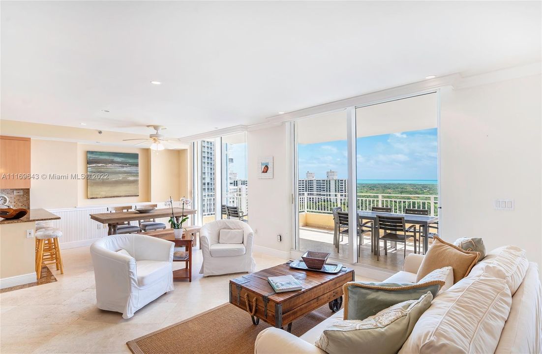 Recently Sold: $3,350,000 (3 beds, 3 baths, 2510 Square Feet)