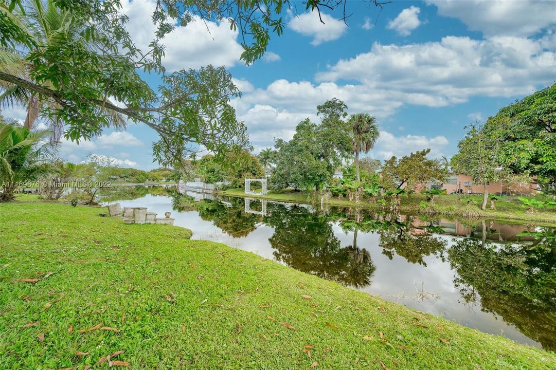 Недавно продано: $370,000 (2 спален, 2 ванн, 1443 Квадратных фут)