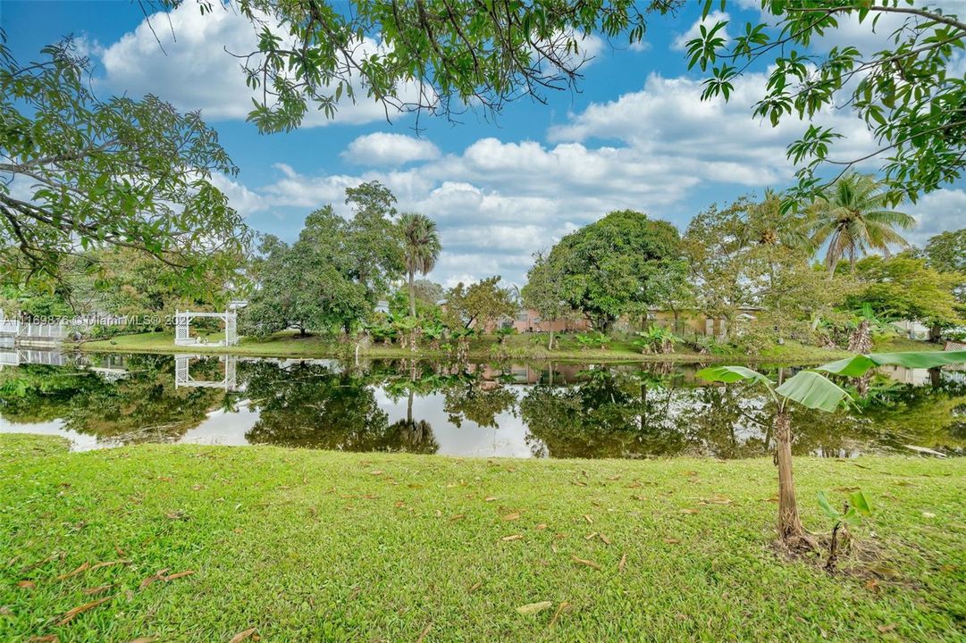 Недавно продано: $370,000 (2 спален, 2 ванн, 1443 Квадратных фут)