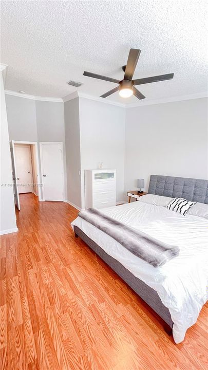 Recently Rented: $2,350 (2 beds, 1 baths, 1110 Square Feet)