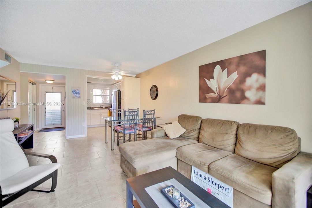 Recently Sold: $89,900 (1 beds, 1 baths, 640 Square Feet)