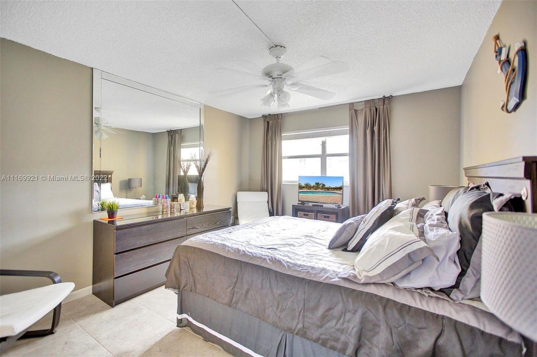 Recently Sold: $89,900 (1 beds, 1 baths, 640 Square Feet)