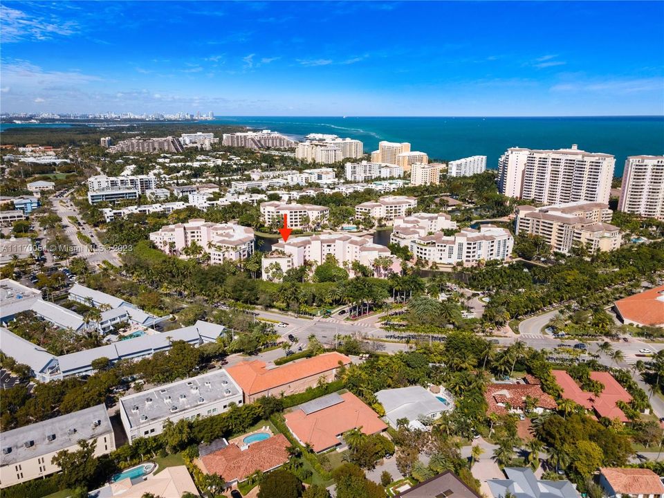 Recently Sold: $2,646,000 (3 beds, 3 baths, 2470 Square Feet)