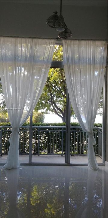 Recently Sold: $499,000 (2 beds, 2 baths, 1230 Square Feet)