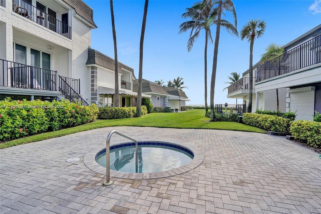 Недавно продано: $1,145,000 (3 спален, 3 ванн, 2342 Квадратных фут)