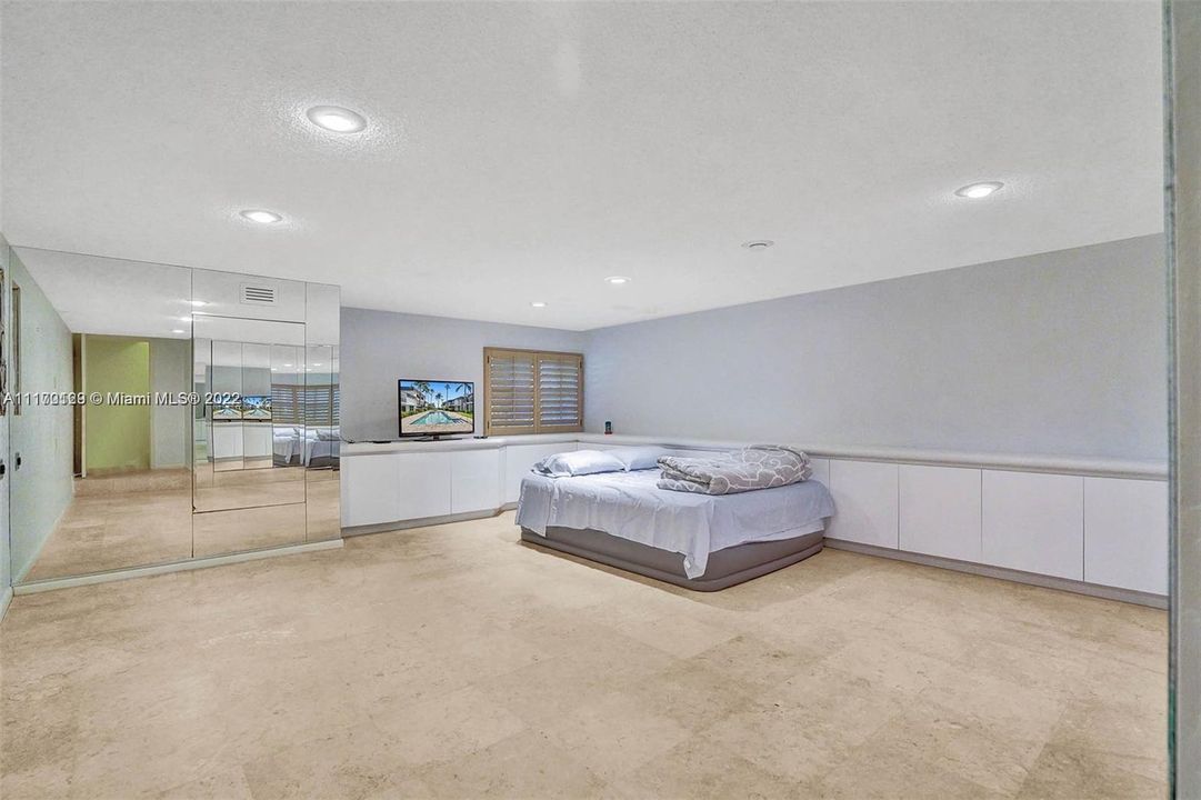 3rd bedroom-en-suite. bonus room. office. 1st theatre. 1st floor