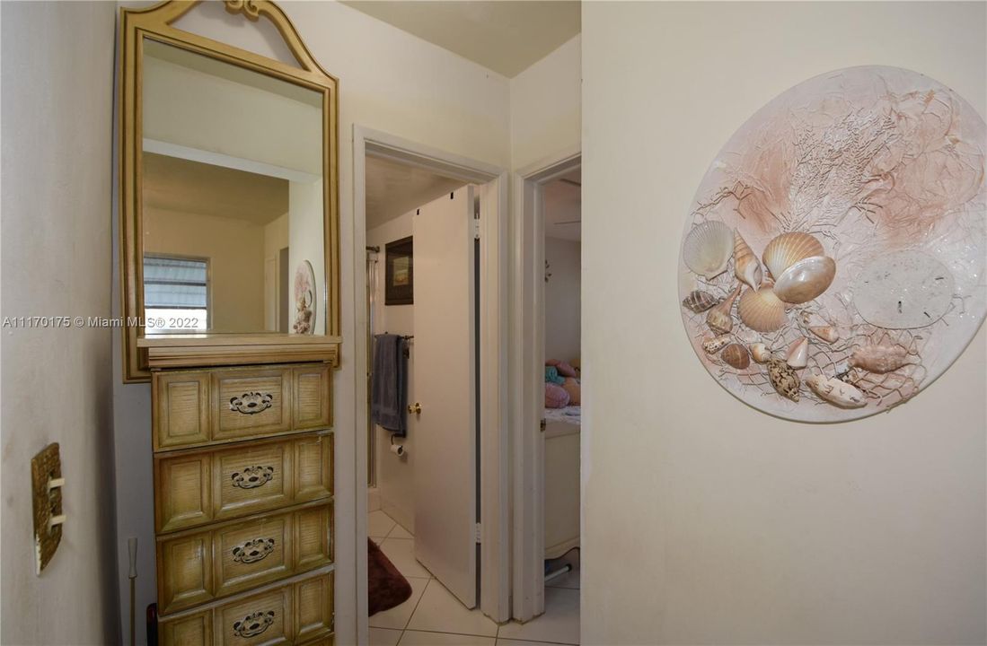 Recently Sold: $225,000 (2 beds, 2 baths, 888 Square Feet)