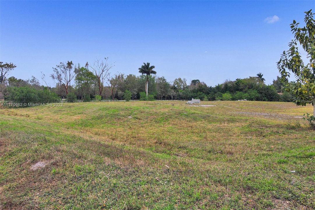 Recently Sold: $1,450,000 (2.08 acres)