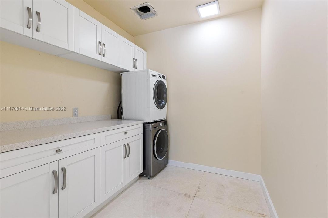 Guest home: laundry room