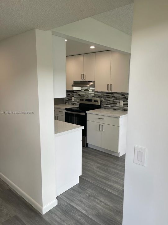 Recently Sold: $285,000 (2 beds, 2 baths, 1220 Square Feet)