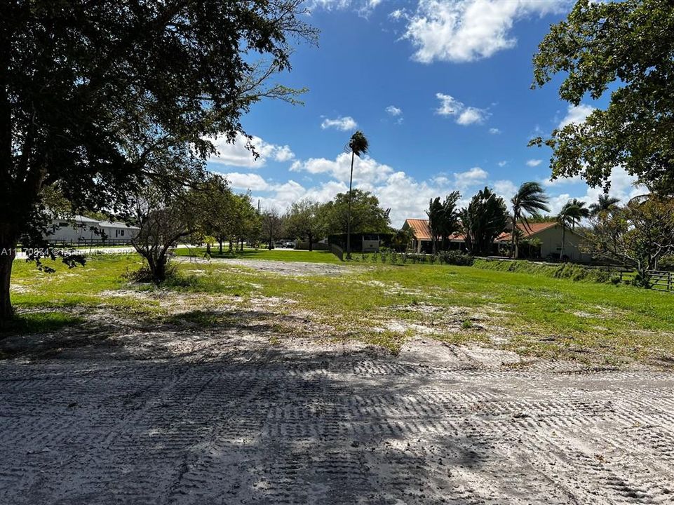 Recently Sold: $600,000 (0.97 acres)