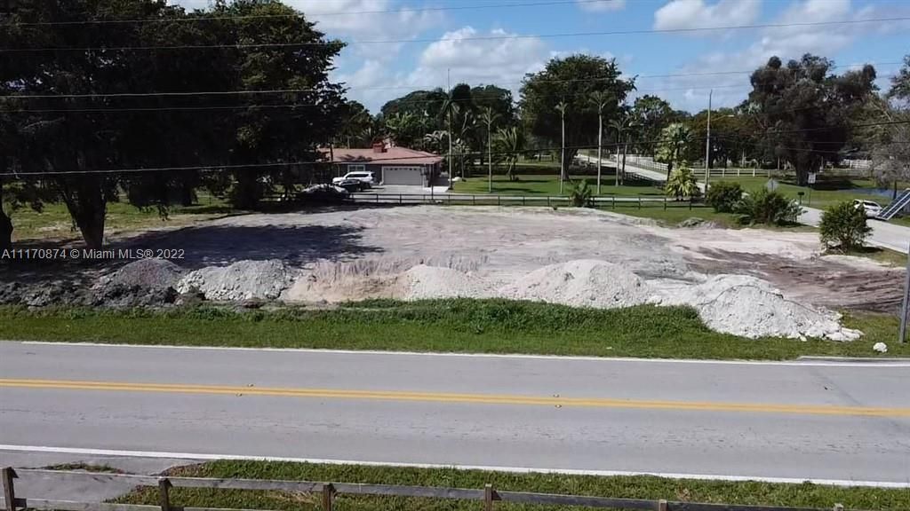 Recently Sold: $600,000 (0.97 acres)