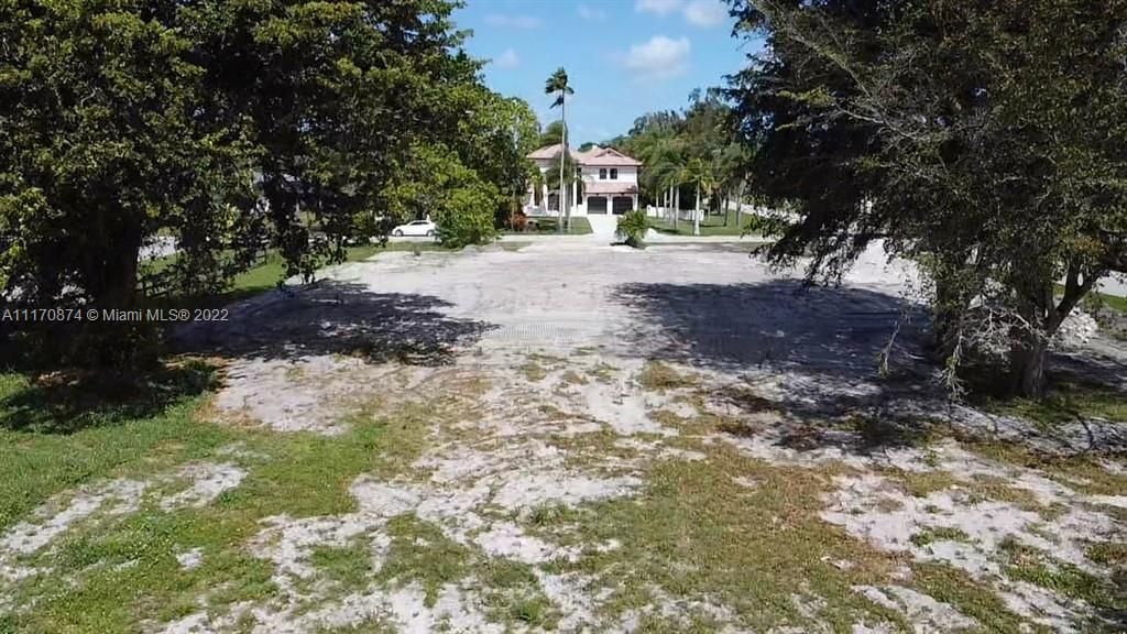 Recently Sold: $600,000 (0.97 acres)