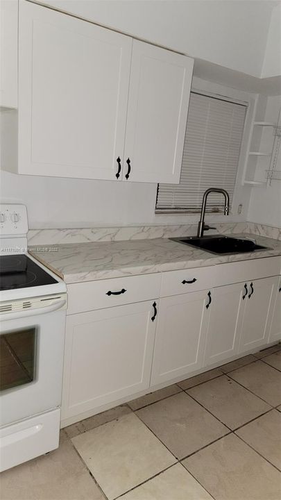 Recently Rented: $1,350 (1 beds, 1 baths, 980 Square Feet)
