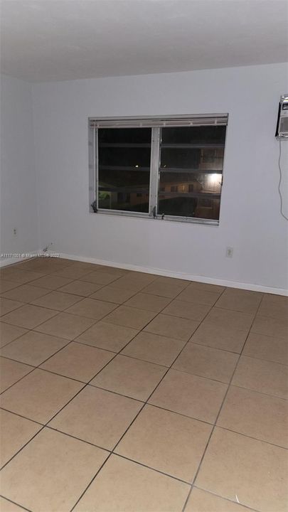 Recently Rented: $1,350 (1 beds, 1 baths, 980 Square Feet)