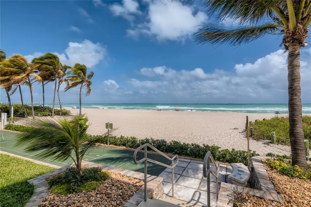 Recently Sold: $299,000 (1 beds, 1 baths, 375 Square Feet)