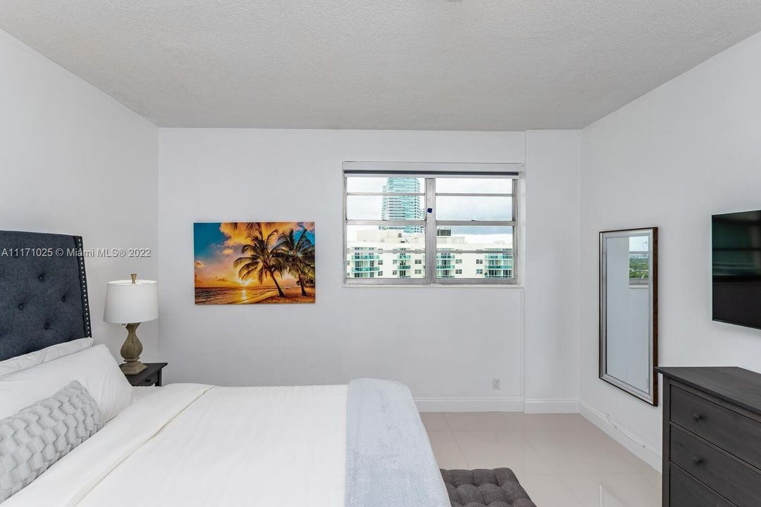 Recently Sold: $489,000 (1 beds, 1 baths, 874 Square Feet)