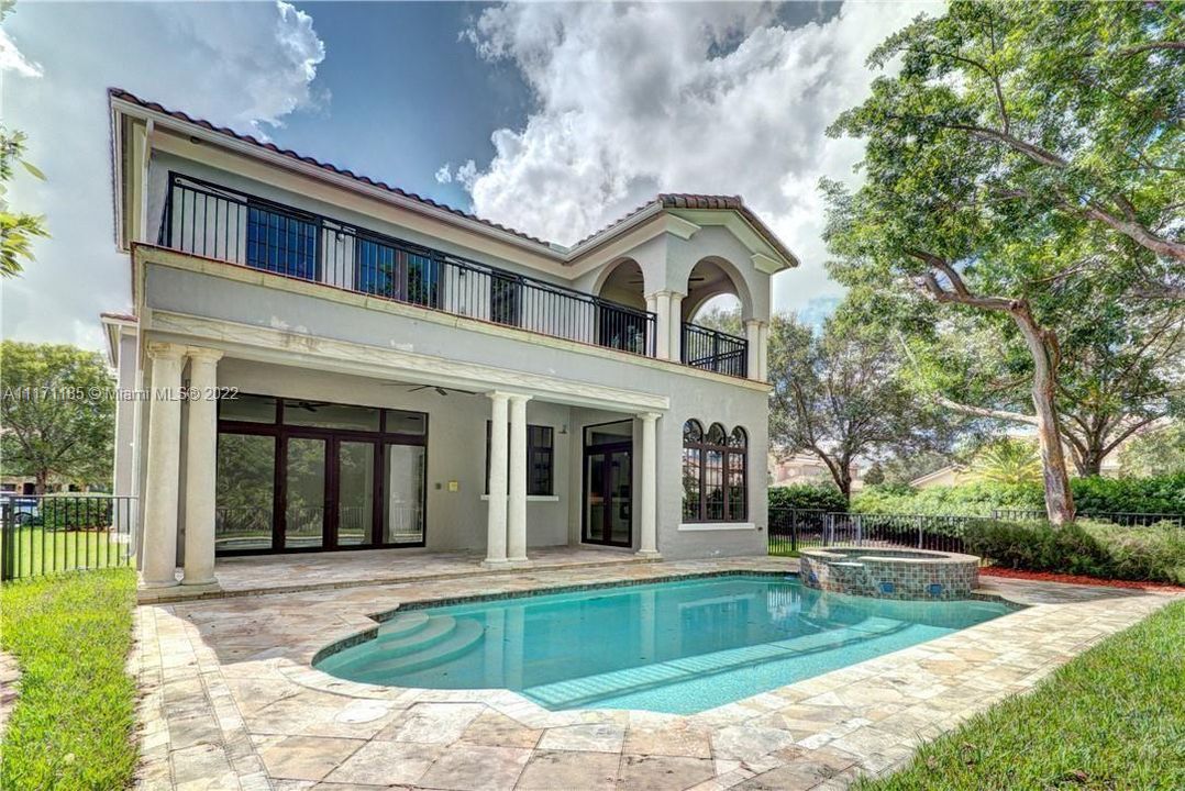 Recently Sold: $1,450,000 (5 beds, 3 baths, 3694 Square Feet)