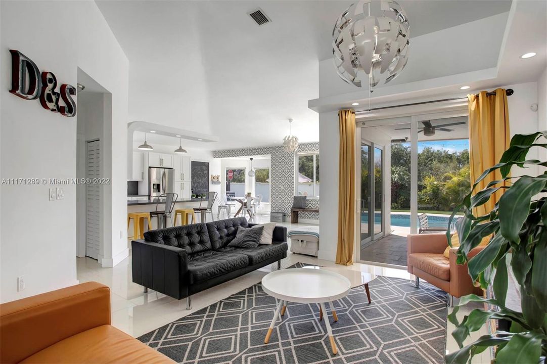 Recently Sold: $699,000 (4 beds, 4 baths, 2223 Square Feet)