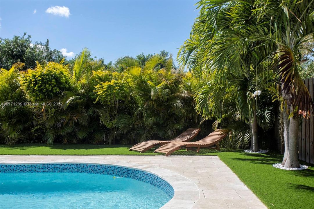 Recently Sold: $699,000 (4 beds, 4 baths, 2223 Square Feet)