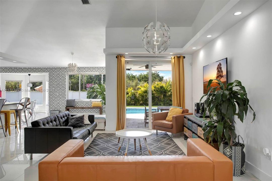 Recently Sold: $699,000 (4 beds, 4 baths, 2223 Square Feet)